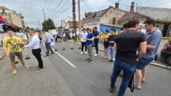 Završen protest ispred Dorćol platz-a: Otkazan festival „Mirdita, dobar dan“, desničari se razišli uz vatromet i baklje (FOTO, VIDEO) 3