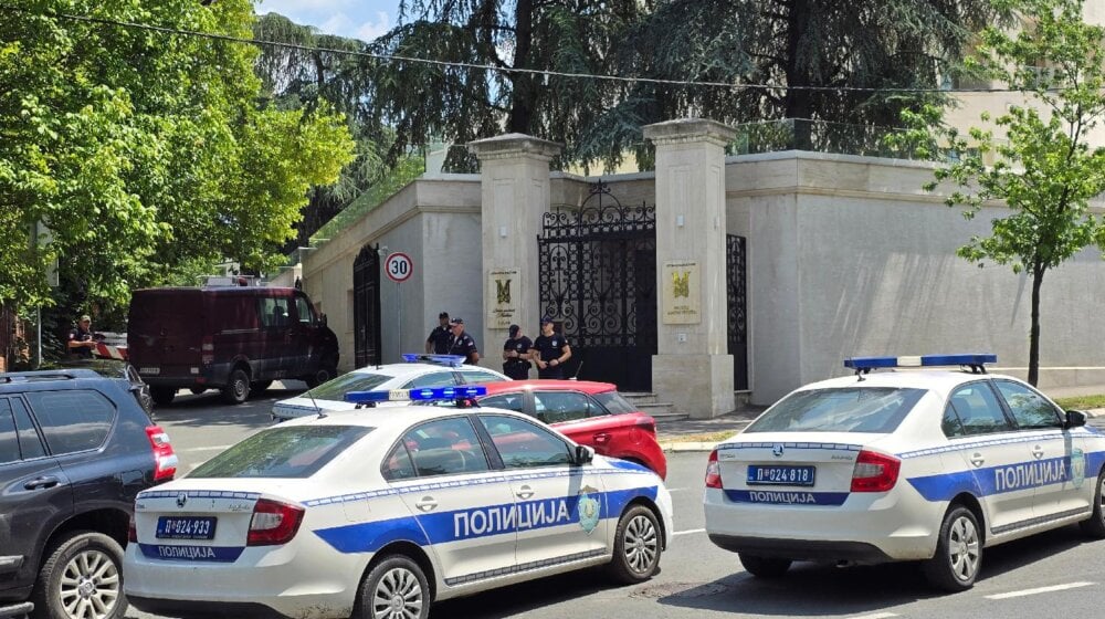 Ministarstvo spoljnih poslova: Napad na žandarma ispred ambasade Izraela je i napad na Srbiju 11