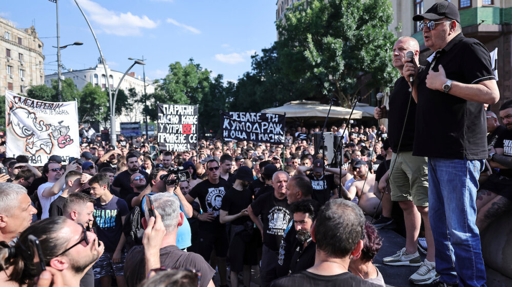 Duško Vujošević govorio na protestnom skupu navijača crno-belih: Partizan se godinama planski uništava (VIDEO) 1