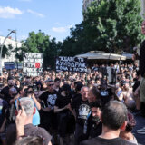 Duško Vujošević govorio na protestnom skupu navijača crno-belih: Partizan se godinama planski uništava (VIDEO) 2