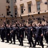 Proglašena nova klasa diplomaca Centra za osnovnu policijsku obuku u Sremskoj Kamenici (FOTO) 1
