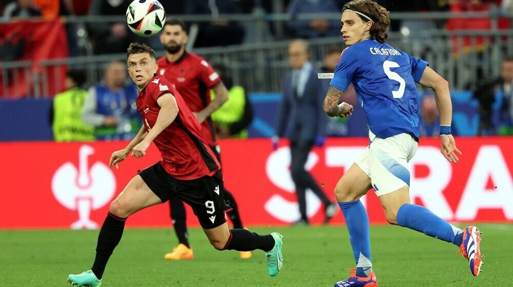 Bajka Albanaca trajala 23 sekunde, Italijani rutinski do prve pobede 12
