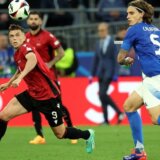 Bajka Albanaca trajala 23 sekunde, Italijani rutinski do prve pobede 9