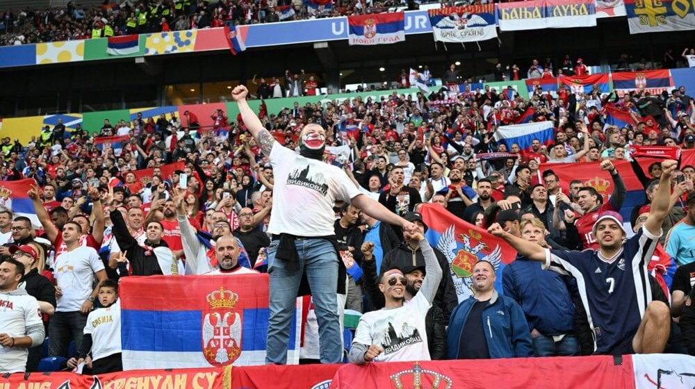 UEFA kaznila FSS zbog incidenata navijača Srbije, kažnjeni i Albanci 1