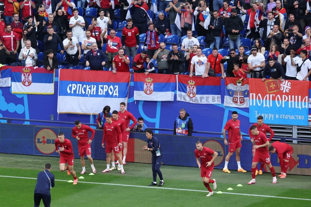Srbija izgubila utakmicu, ali dobila igru: Posle lošeg prvog poluvremenu, u drugom dobra partija "orlova" 9