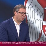 "Što morate da dovodite trubače drugi dan?": Vučić prekorio SNS u Nišu, poručio im da sednu i razgovaraju 7