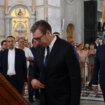 Vučić na molebanu za Srbiju i Republiku Srpsku: Molimo se da sve nesloge ostanu iza nas (FOTO) 9