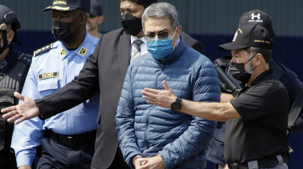 Bivši predsednik Hondurasa osuđen jer je omogućavao da tone kokaina u SAD 12