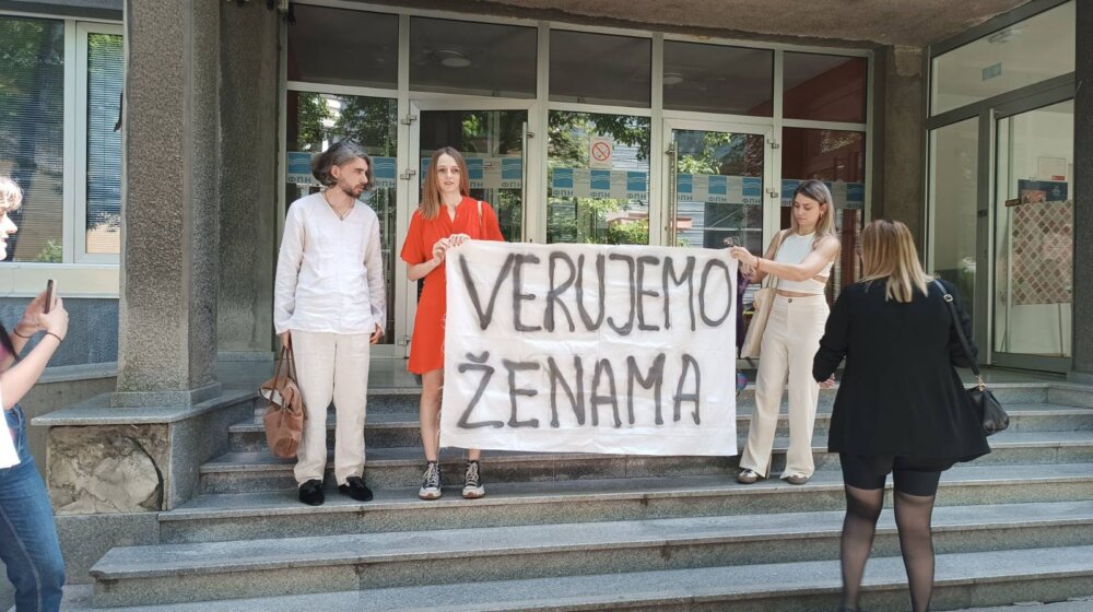 "Fakultet neće ostati nem": Protest studenata FPN zbog mogućeg izbora Slaviše Orlovića za dekana (FOTO, VIDEO) 1