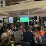 Aplauz za fudbalere Srbije i psovke za sudije: Kako su navijači u beogradskim kafićima ispratili utakmicu sa Engleskom? 4