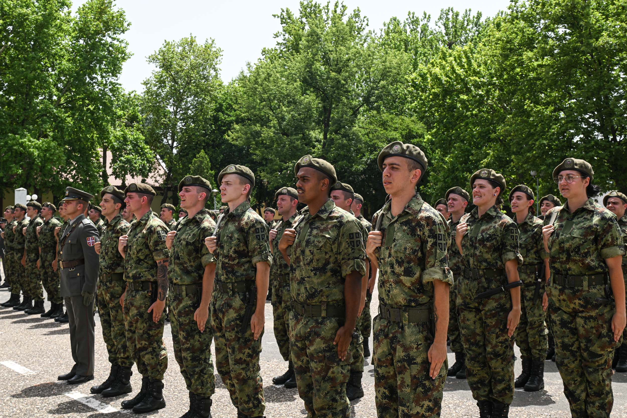 Vojnici junske klase na dobrovoljnom služenju vojnog roka položili zakletvu (FOTO) 5