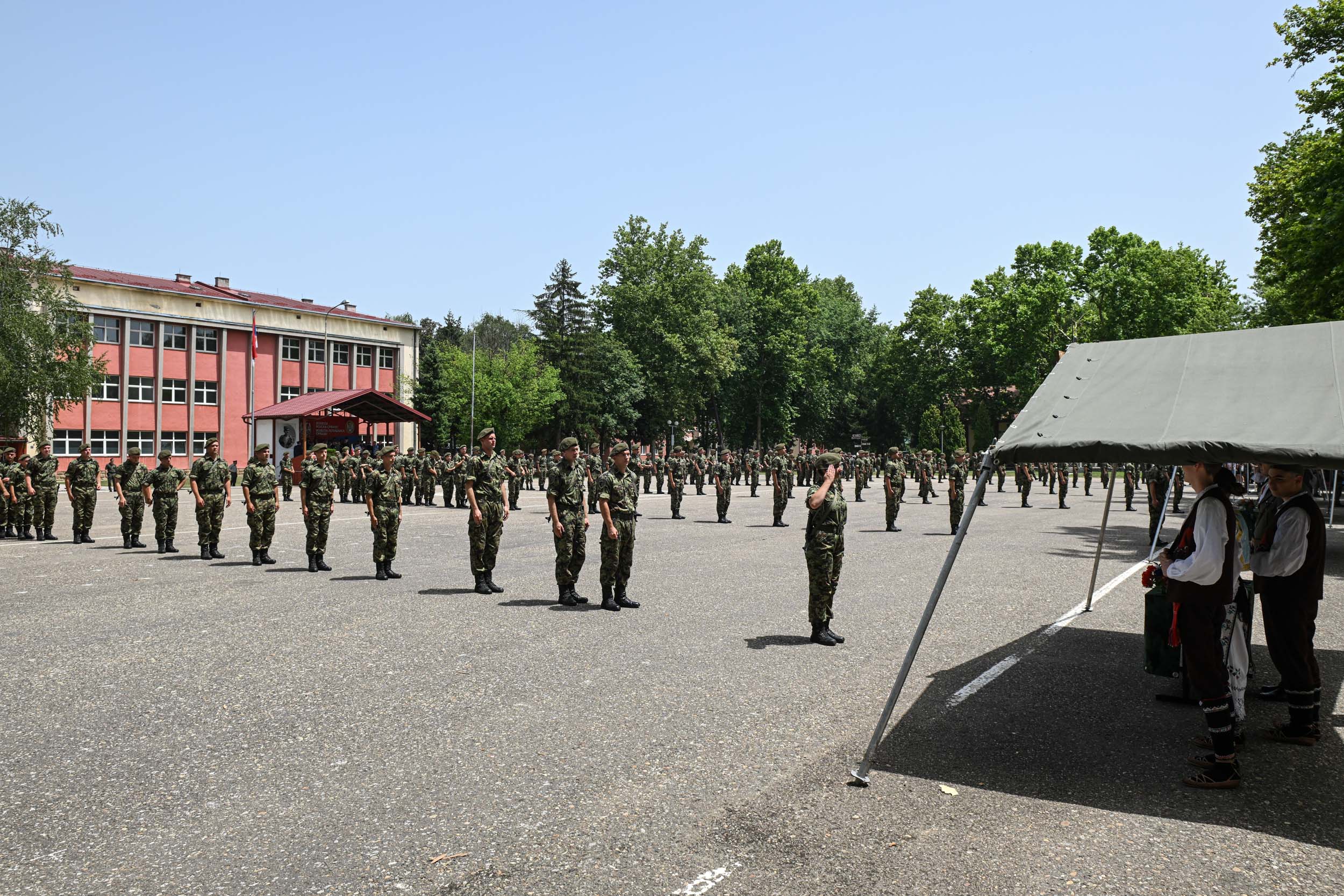 Vojnici junske klase na dobrovoljnom služenju vojnog roka položili zakletvu (FOTO) 6