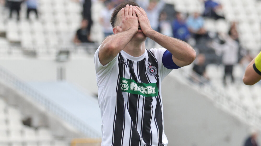 Partizan opet na tapetu FIFA: Suspenzija prelaznog roka zbog duga Asanu, Vazura uverava da će stvar biti rešena blagovremeno 1