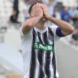 Partizan opet na tapetu FIFA: Suspenzija prelaznog roka zbog duga Asanu, Vazura uverava da će stvar biti rešena blagovremeno 4