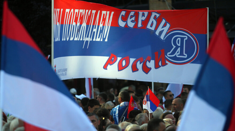 AP: Srbi se okupili u Beogradu uz pozive na jedinstvo, dok im Rusija daje podršku 1