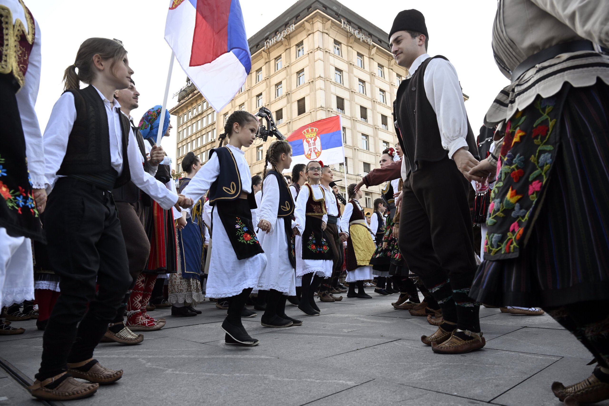 (FOTO) Kako je izgledala manifestacija "Jedan narod, jedan sabor - Srbija i Srpska" na Trgu republike u fotografijama? 13