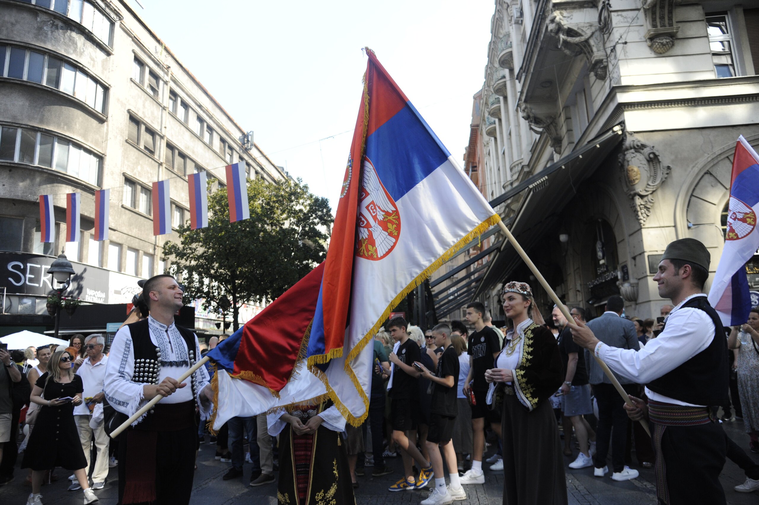 (FOTO) Kako je izgledala manifestacija "Jedan narod, jedan sabor - Srbija i Srpska" na Trgu republike u fotografijama? 18
