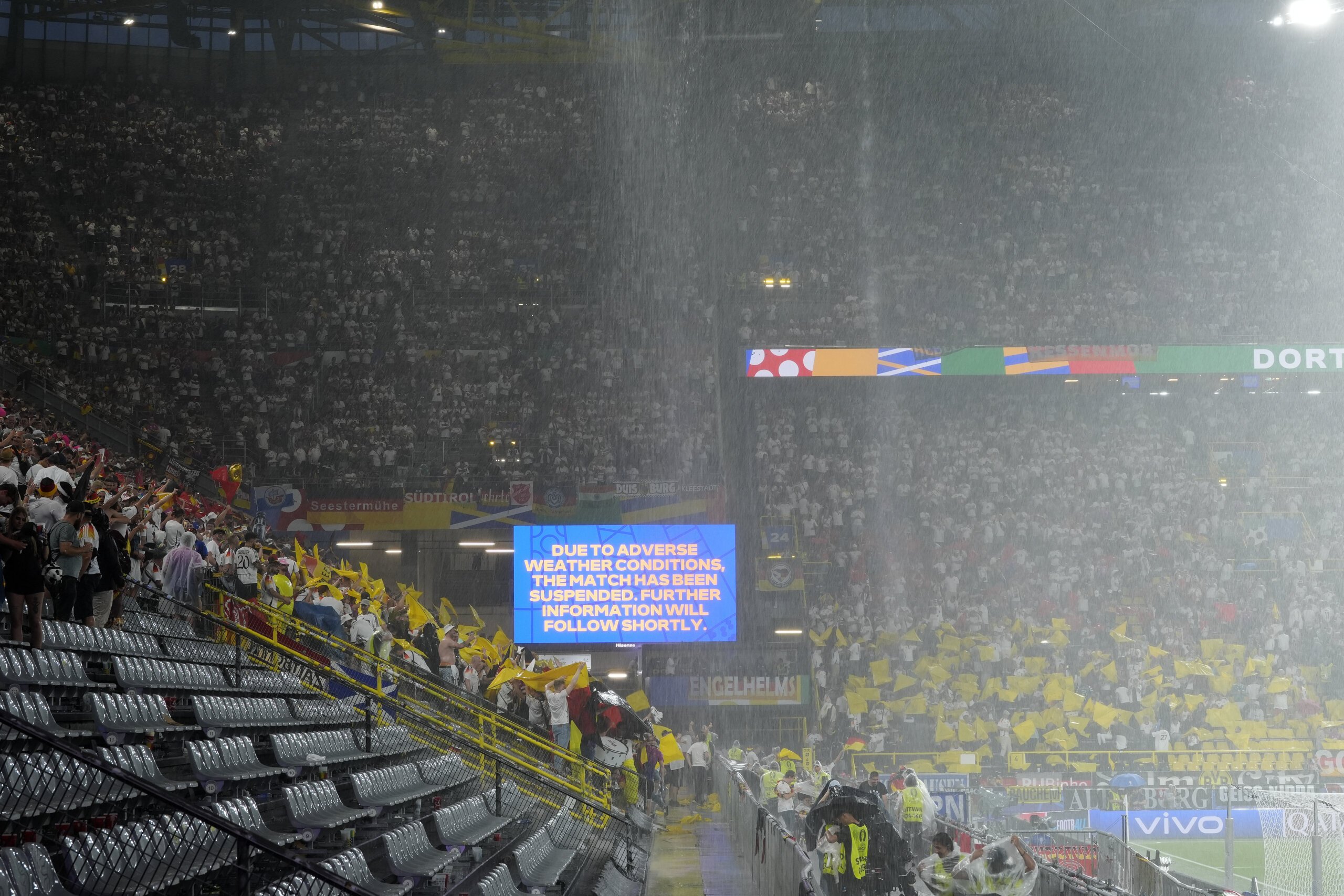Nijagara u Dortmundu: Desilo se i Nemcima da ih obruka viša sila i da to vidi ceo svet (FOTO) 7