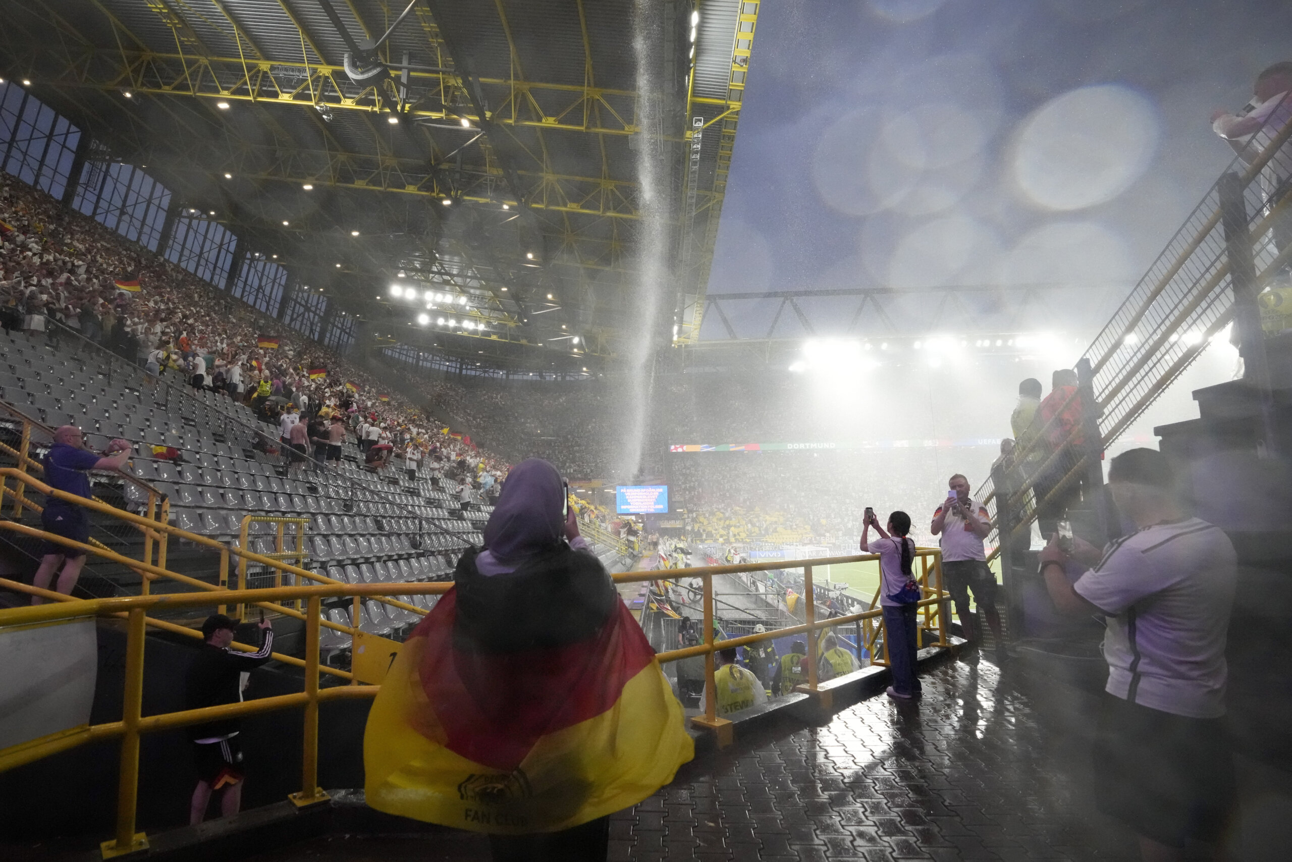 Nijagara u Dortmundu: Desilo se i Nemcima da ih obruka viša sila i da to vidi ceo svet (FOTO) 6