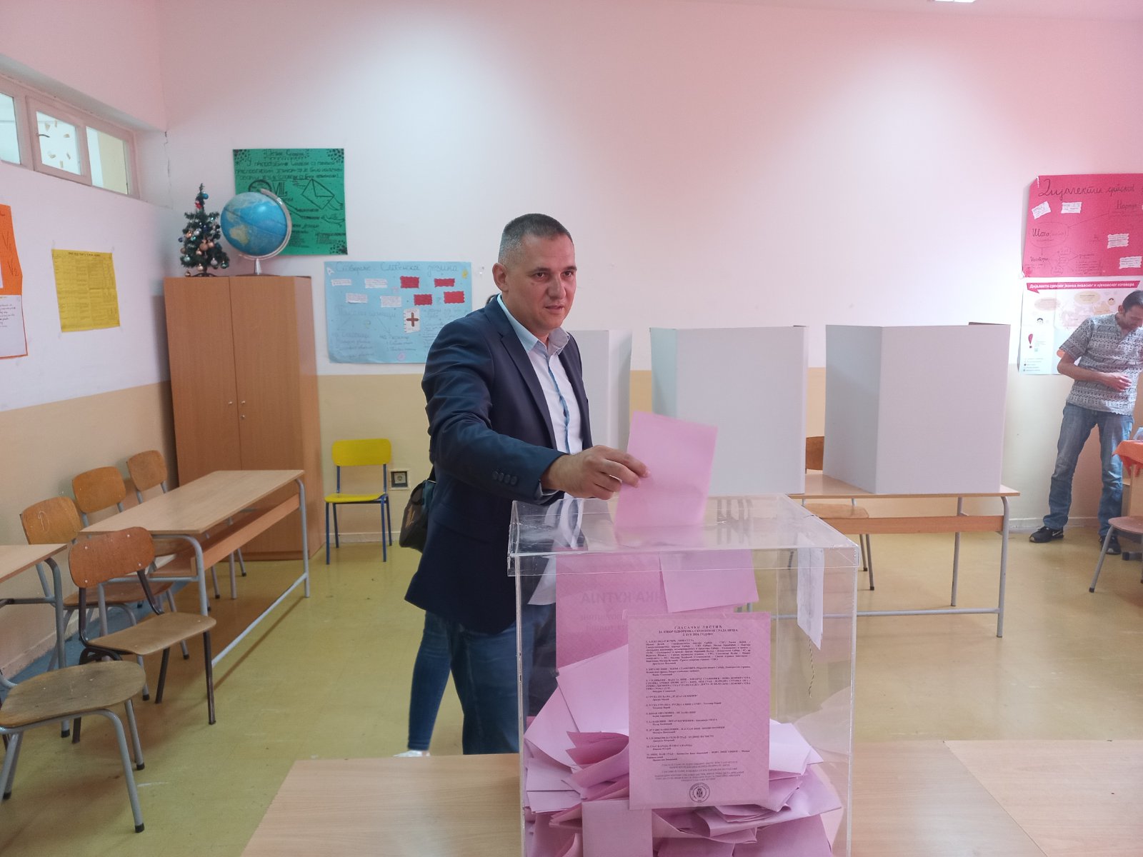 Lokalni i beogradski izbori: U Nišu i SNS i opozicija proglasili pobedu, u Beogradu SNS sama može da formira vlast (FOTO, VIDEO) 8