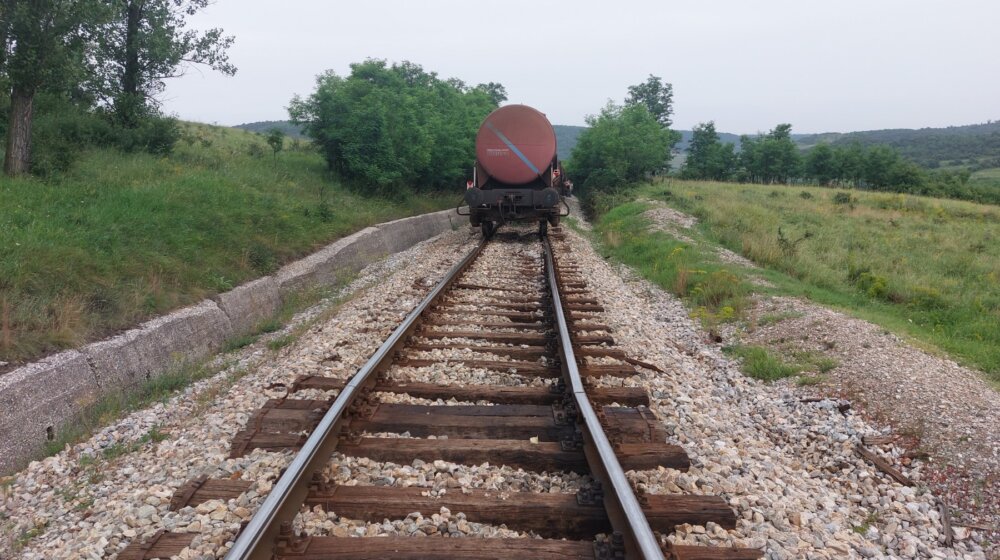 Teretni voz udario ženu koja je pokušavala da pređe prugu kod Odžaka 10