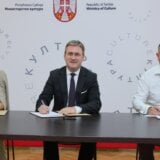Selaković potpisao ugovore o rekonstrukciji i prenameni: Fabrika hartije „Milan Vapa“ postaje Teslin muzej 6