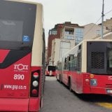 Sindikati GSP-a: U saobraćajnoj nezgodi u Zemunu lakše povređen vozač autobusa 18 6