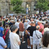 Određen pritvor vozaču koji je kolima udario demonstrante na protestu protiv litijuma u Beogradu 5