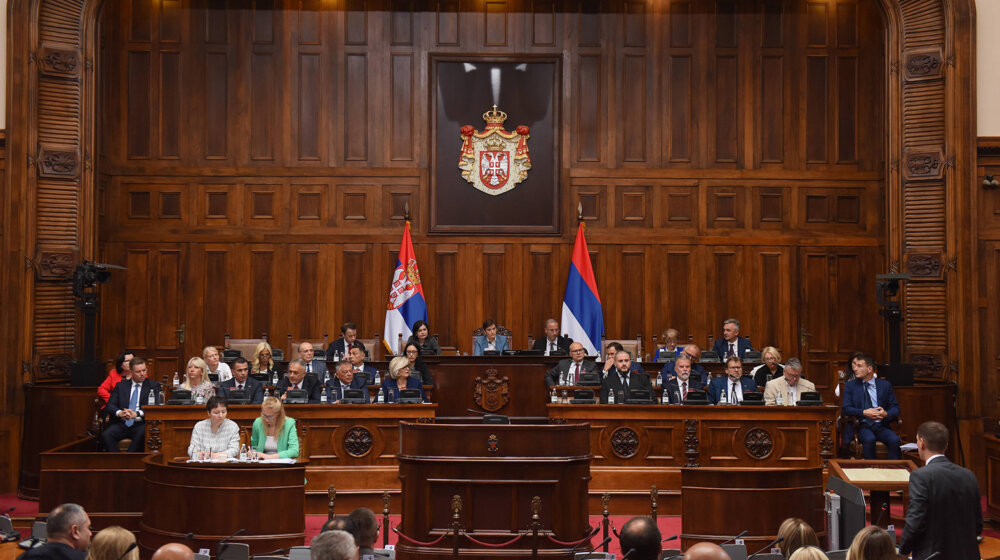 UŽIVO Skupština Srbije nastavila zasedanje: Aleksandar Ivanović pozvao glasače SNS da izađu na mirne proteste protiv iskopavanja litijuma 8