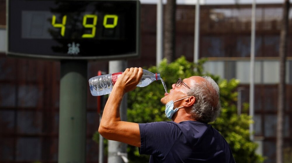 "Vrućina ubija 3.000 ljudi godišnje i biće sve gore. Crveni alarm u 17 gradova u Italiji": Toplotni talas širom Evrope, temperature i do 44 1