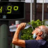 "Vrućina ubija 3.000 ljudi godišnje i biće sve gore. Crveni alarm u 17 gradova u Italiji": Toplotni talas širom Evrope, temperature i do 44 4