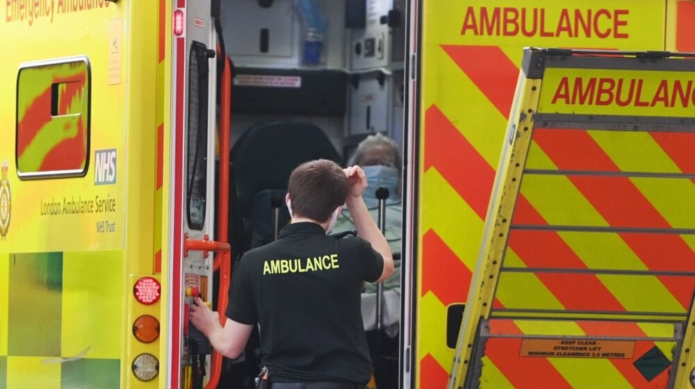 Napad nožem na severu Engleske: Izbodeno najmanje osam osoba, među njima i deca 1