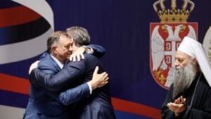 Stigla čestitka od Vučića: Srbija i dalje čvrsto uz Srpsku, nismo više ničiji put za ratne pohode 1