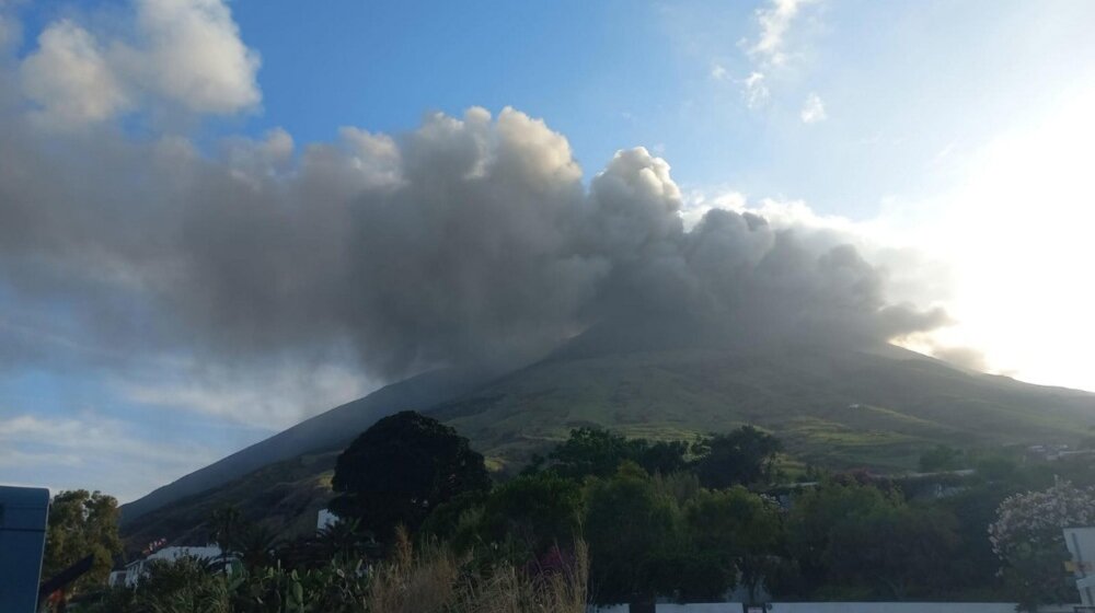Vulkan Etna izbacuje lavu, civilna zaštita pozvala stanovnike na oprez 11