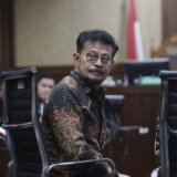 "Novac koristio za kupovinu luksuznih automobila, poklone, stanove...": Bivši ministar Indonezije osuđen na 10 godina zatvora 8
