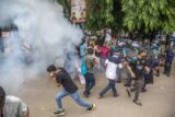 Eskalirale višenedeljne demonstracije u Bangladešu: Policija puca u demonstrante, ima mrtvih 4