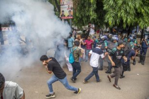 Eskalirale višenedeljne demonstracije u Bangladešu: Policija puca u demonstrante, ima mrtvih 4