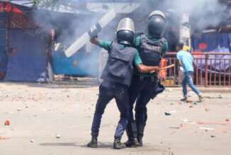 Eskalirale višenedeljne demonstracije u Bangladešu: Policija puca u demonstrante, ima mrtvih 7