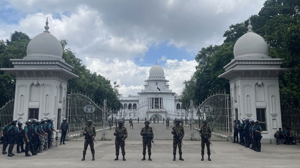 Vrhovni sud Bangladeša preinačio odluku nižeg suda: Zadovoljen zahtev demonstranata, policijski čas i dalje na snazi 1