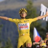 Biciklizam: Slovenac Tadej Pogačar posle Đira d'Italije osvojio i Tur d Frans 3