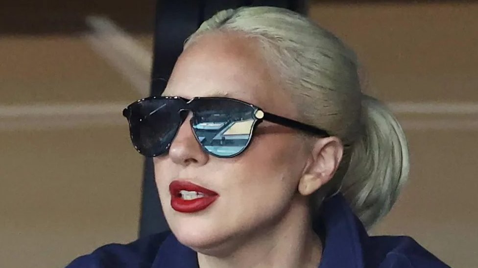 Muzika: Lejdi Gaga obelodanila nove pesme na ulicama Pariza 7