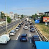 Od početka letne sezone kroz Srbiju prošlo više od dva miliona vozila: MUP apeluje na vozače da ne voze prebrzo 9