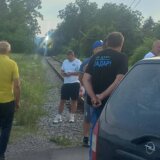 Priveden aktivista tokom blokade pruge u Loznici (VIDEO) 9