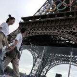 Sportistima u Parizu podeljeno 240.000 prezervativa: „Grad ljubavi“ nije oborio rekord Rio de Žaneira 9
