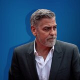 "Humanitarac lepog lica": Ko je glumac Džordž Kluni, koji je pozvao Bajdena da se povuče? 5