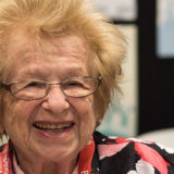 Umrla Dr Rut Vesthajmer (96), pionirka terapija problema sa seksom 5