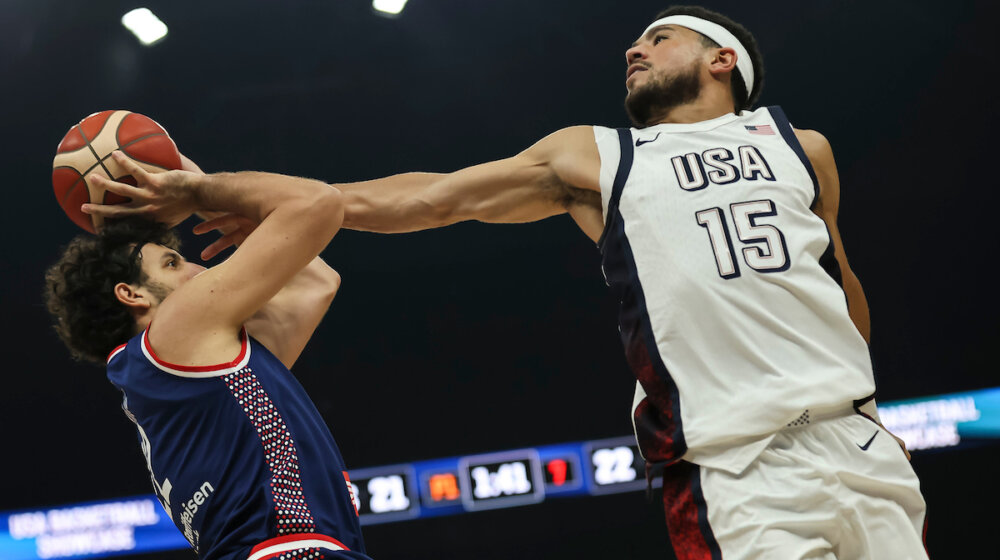 Košarkaši Srbije izgubili od SAD na pripremnoj utakmici u Abu Dabiju, "orlovi" leteli 15 minuta 10