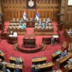 UŽIVO Skupština nastavila vanredno zasedanje: Opozicija osudila govor ministra Martinovića, predsedavajuća apeluje na opoziciju da se drži dnevnog reda 13