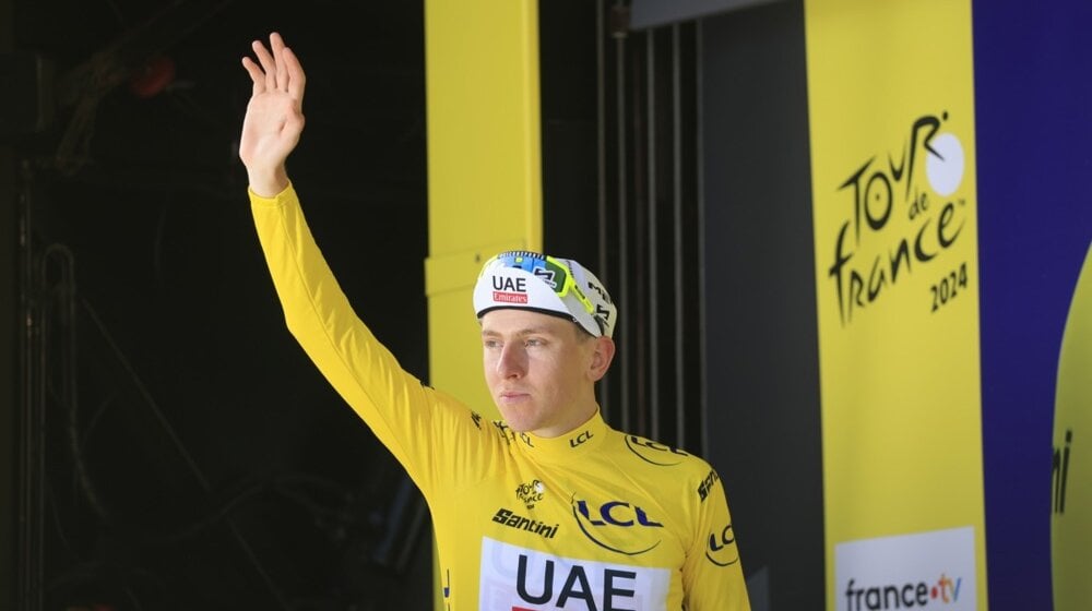 Tadej Pogačar pobedio u četvrtoj etapi Tur d'Fransa i obukao "žutu majicu" 14