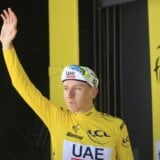 Tadej Pogačar pobedio u četvrtoj etapi Tur d'Fransa i obukao "žutu majicu" 6